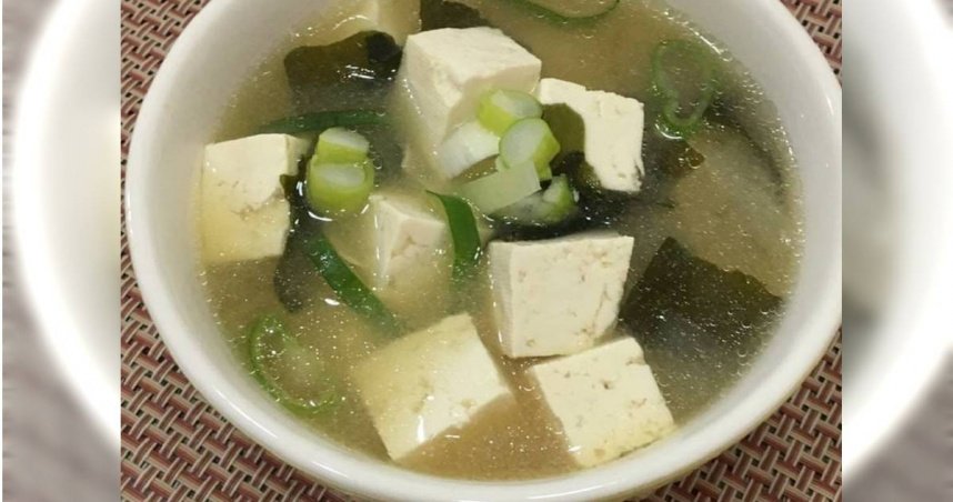 客人訂整桌素食驚見肉燥　店家討拍「沒說不吃葷」反被罵翻