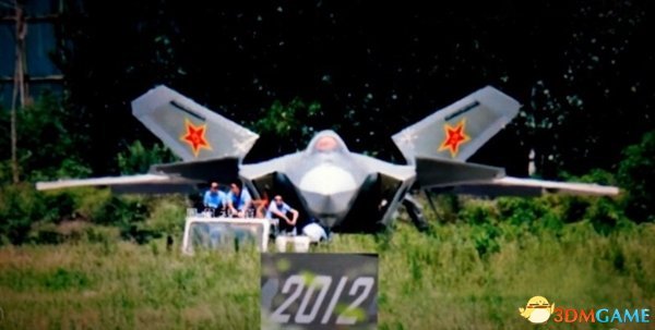 真是霸气十足！新版2012号歼-20战机正面照曝光
